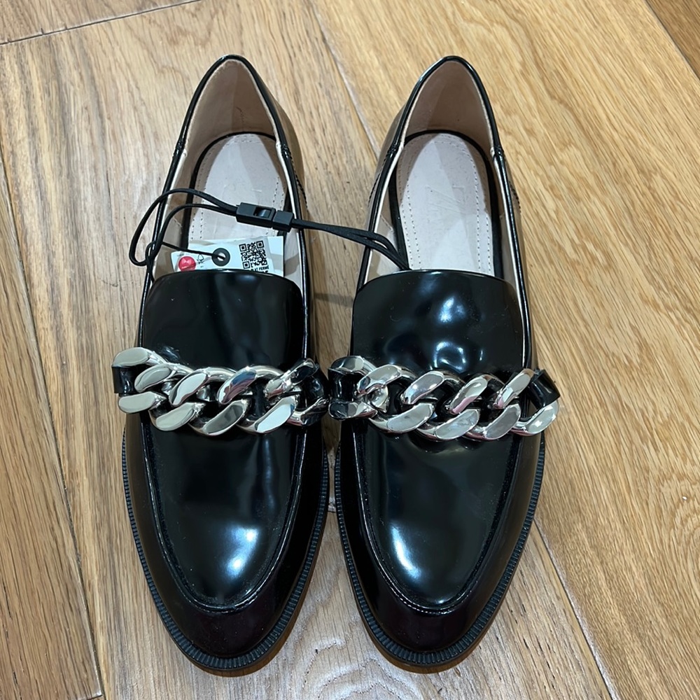Zara NWT Loafers Chunky Chain